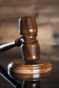 從傳統(tǒng)競拍到現(xiàn)代商業(yè)模式 拍賣業(yè)務(wù)的演進(jìn)與核心概念